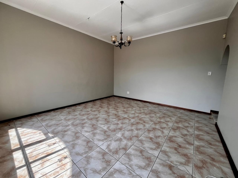4 Bedroom Property for Sale in Safari Gardens North West